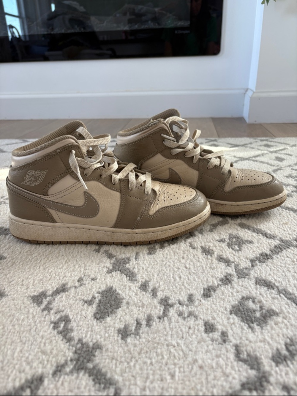 Jordan Kids Mid-Top Sneakers in Taupe and Beige